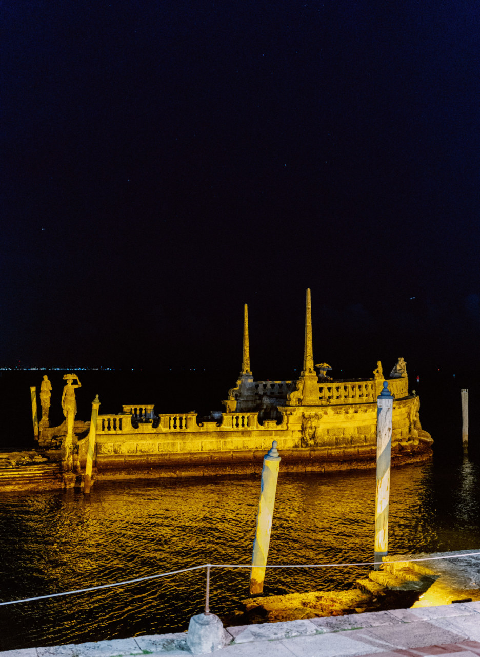 the barge at vizcaya, colorful wedding in south florida, Jennifer Buono Events